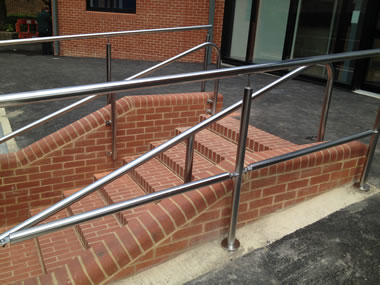 Stainless steel guard & handrail